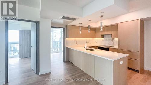3205 - 1 CONCORD CITYPLACE WAY , Toronto, Ontario M5V 0X3 2