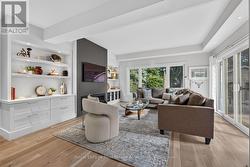 33 BEN MACHREE DRIVE Mississauga, ON L5H 2S2