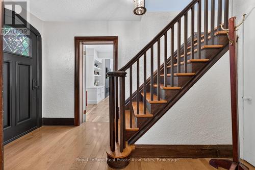 33 Ben Machree Drive, Mississauga, ON 