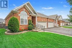 214 CAIRNSMORE CIRCLE Ottawa, ON K2J 0G4