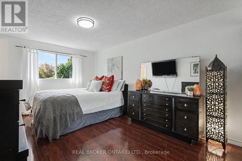 3260 Woodcroft Crescent, Burlington, ON 