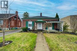 139 STIRLING Avenue S  Kitchener, ON N2G 3N8
