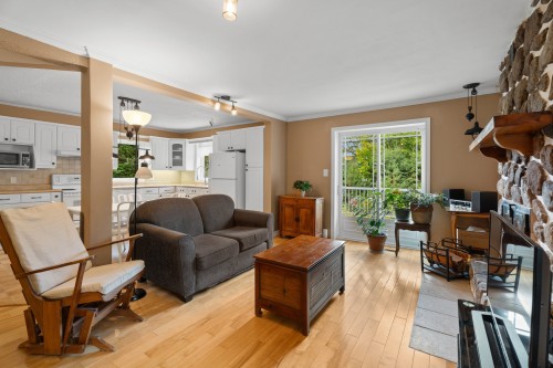 Salon - 1470 7E Rang, Val-David, QC 