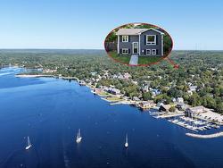 204 Rodney Street Shelburne, NS B0T 1W0
