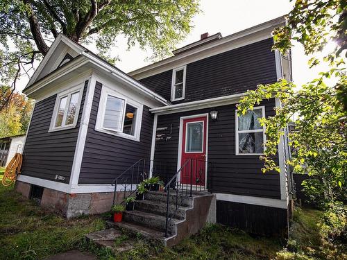 61 Victoria Street W, Amherst, NS 
