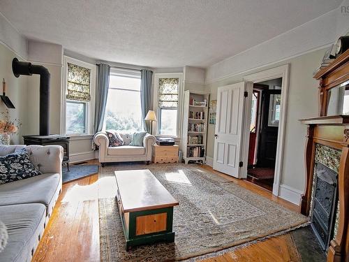 61 Victoria Street W, Amherst, NS 