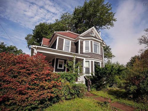 61 Victoria Street W  Amherst, NS B4H 1C3