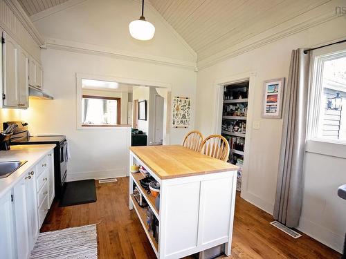 61 Victoria Street W, Amherst, NS 
