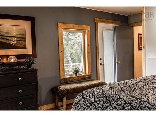 10563 Highway 2, Springhill, NS 