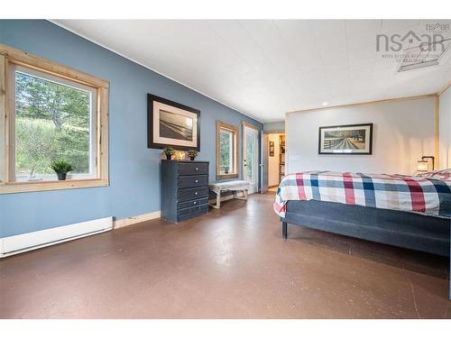 10563 Highway 2, Springhill, NS 