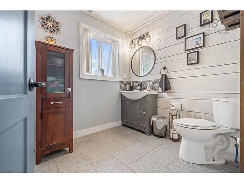 10563 Highway 2, Springhill, NS 