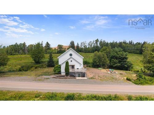 10563 Highway 2, Springhill, NS 