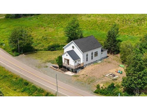 10563 Highway 2, Springhill, NS 