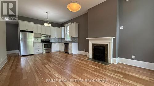 2 - 290 CENTRAL AVENUE , London East (East F), Ontario N6B 2C8 2
