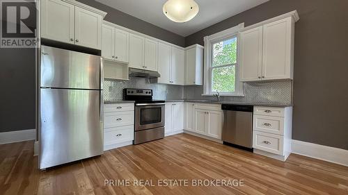 2 - 290 CENTRAL AVENUE , London East (East F), Ontario N6B 2C8 5