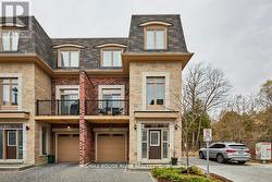 6 SEAGRAVE LANE Ajax, ON L1T 0P2