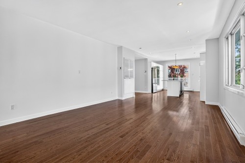 3841 Boul. Édouard-Montpetit , Montréal (Côte-des-Neiges/Notre-Dame-de-Grâce), QC H3T 1L1 4