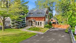 423 SMITH AVENUE Burlington, ON L7R 2T9