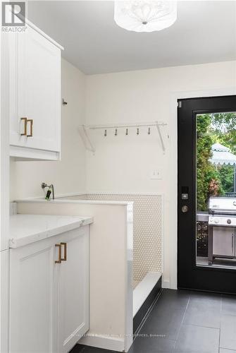 423 Smith Avenue, Burlington, ON 