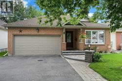 8 FIELDCREST AVENUE Ottawa, ON K2J 4W7