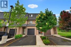 138 BLACKHORNE Drive Unit# 4  Kitchener, ON N2E 1Z3