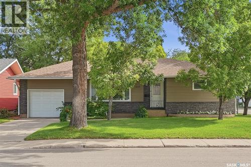 2809 Clarence AVENUE S  Saskatoon, SK S7J 1M7