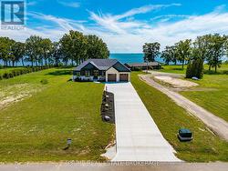 25 BLACK WALNUT DRIVE Norfolk, ON N0E 1P0