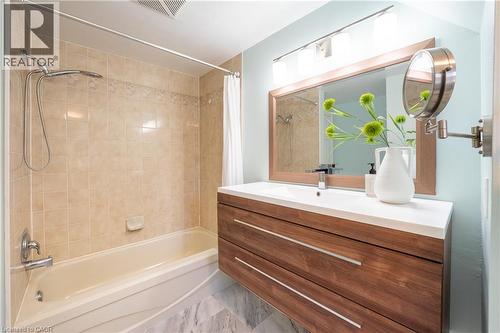 34 Camrose Court, Kitchener, ON 