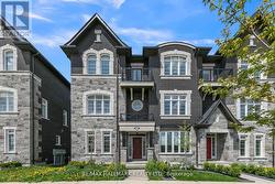 284 KING ROAD Richmond Hill, ON L4E 1H3