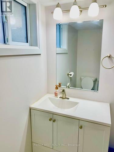 BASEMENT - 5 MCDONALD DRIVE , Aurora, Ontario L4G 2T4 4