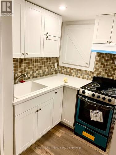BASEMENT - 5 MCDONALD DRIVE , Aurora, Ontario L4G 2T4 5