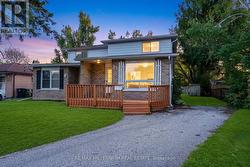 33B COLLEGE CRESCENT Barrie, ON L4M 2W4