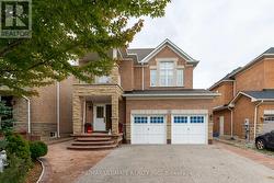 15 OZNER CRESCENT Vaughan, ON L4H 0E2