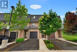 4 - 138 BLACKHORNE DRIVE  Kitchener, ON N2E 1Z3