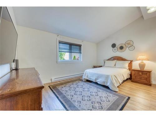 7-8402 Little River, Windsor, ON 
