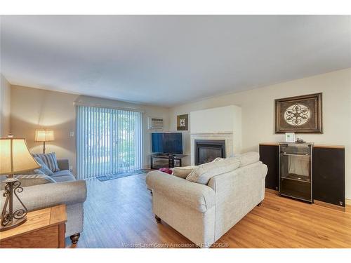 7-8402 Little River, Windsor, ON 