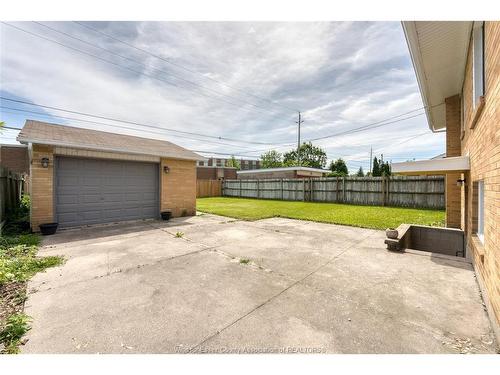 962 Watson, Windsor, ON 