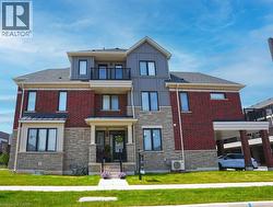 9 CROWN Gate Oakville, ON L6M 0W8