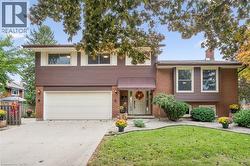 21 COLEBROOK Court  Kitchener, ON N2E 1Y8