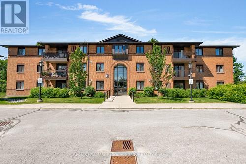 211 - 10B COULTER STREET  Barrie, ON L4N 6S1