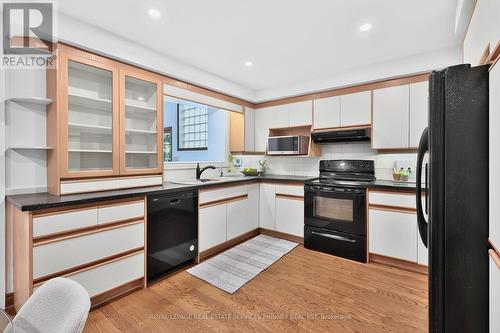1682 Medallion Court, Mississauga, ON 