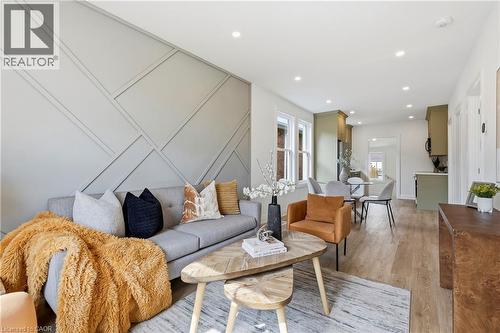 19 Vansitmart Avenue, Hamilton, ON 