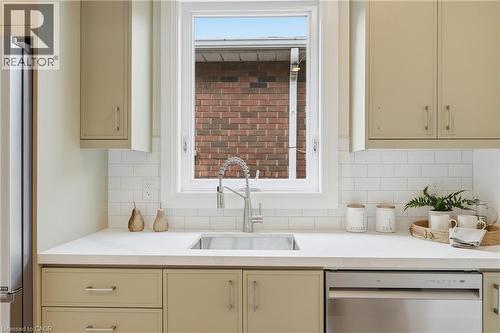 19 Vansitmart Avenue, Hamilton, ON 