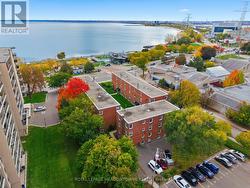 15 - 1351 LAKESHORE ROAD Burlington, ON L7S 1B1