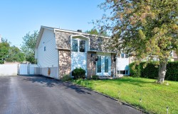 74 Rue Ricard Repentigny (Le Gardeur), QC J5Z 2S4