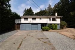 539 Downhome Dr Langford, BC V9B 5K3