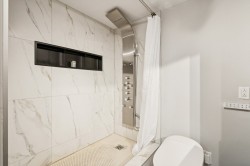 Salle de bains attenante à la CCP - 