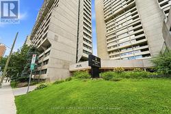 909 - 500 LAURIER AVENUE W Ottawa, ON K1R 5E1