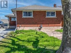 7156 WARDEN AVENUE  Niagara Falls, ON L2G 5P8