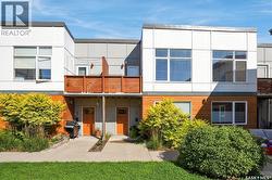 3 313 D AVENUE S Saskatoon, SK S7M 1R2